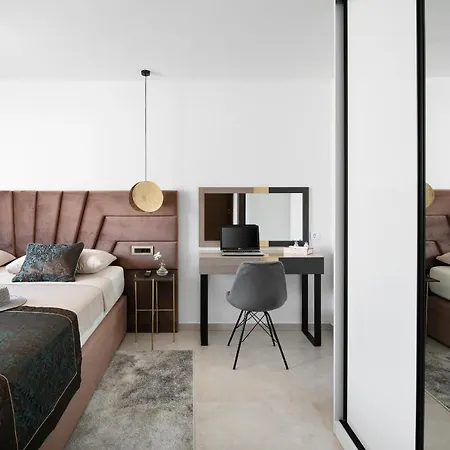 Appartement Malibu Imperial Seafront Vir