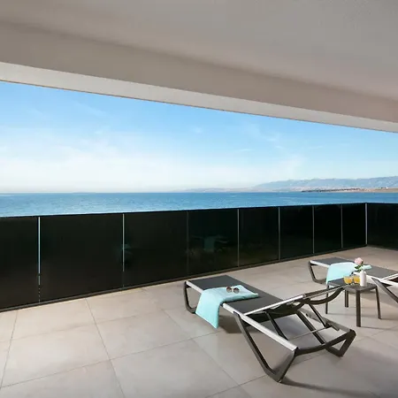 Malibu Imperial Seafront アパート ヴィル