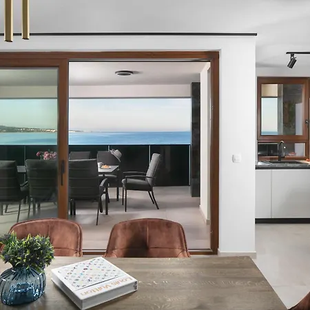 Malibu Imperial Seafront アパート *