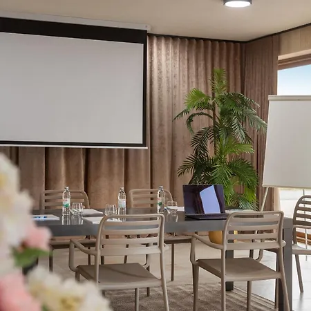 Malibu Imperial Seafront