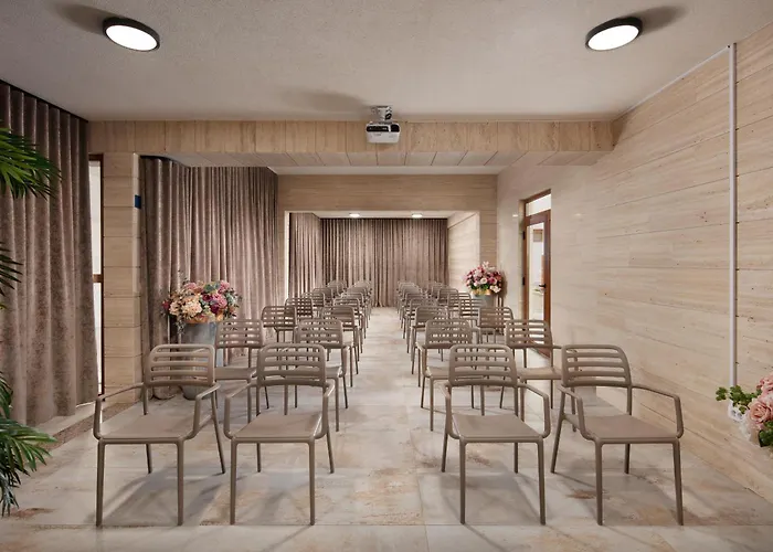 Malibu Imperial Seafront Apartament *