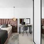 Apartamento Malibu Imperial Seafront Vir