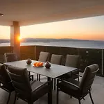 Apartamento Malibu Imperial Seafront Vir