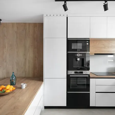 아파트 Malibu Imperial Seafront *