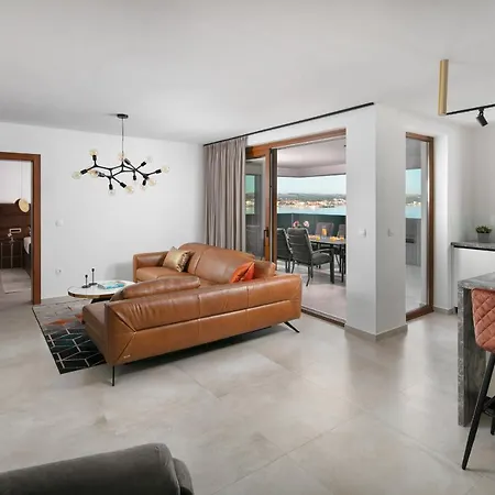 Malibu Imperial Seafront 아파트 *