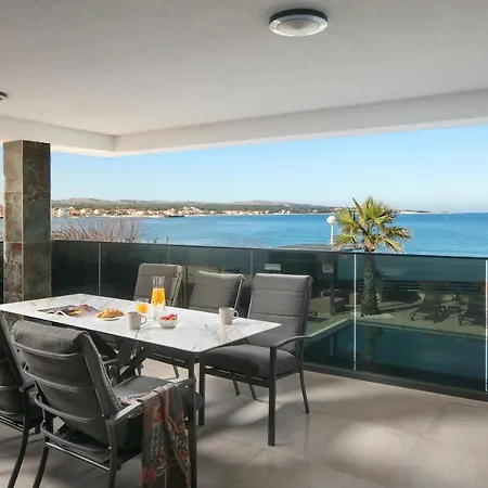 Malibu Imperial Seafront 비르