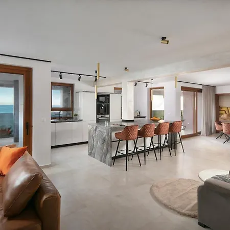 Malibu Imperial Seafront Appartamento