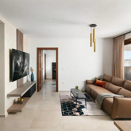 Malibu Imperial Seafront Appartamento Vir