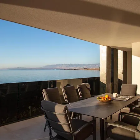 아파트 Malibu Imperial Seafront *