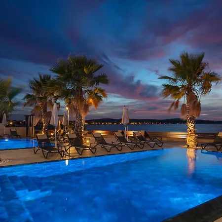 Malibu Imperial Seafront Διαμέρισμα
