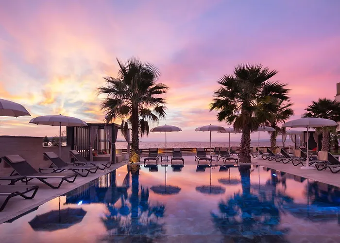 Malibu Imperial Seafront *